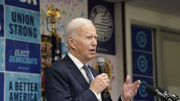 Biden advierte a petroleras que gravará ganancias “inesperadas” que no se reinviertan Biden advierte a petroleras que gravará ganancias “inesperadas” que no se reinviertan
