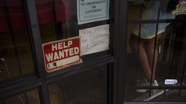 US Job Market Beats Forecasts as Wage Growth Slows Down US Job Market Beats Forecasts as Wage Growth Slows Down