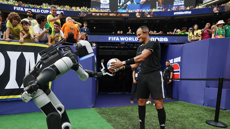 Robô entra em campo: Hyundai apresenta Atlas na Copa e mira produção em massa nos EUA Robô entra em campo: Hyundai apresenta Atlas na Copa e mira produção em massa nos EUA