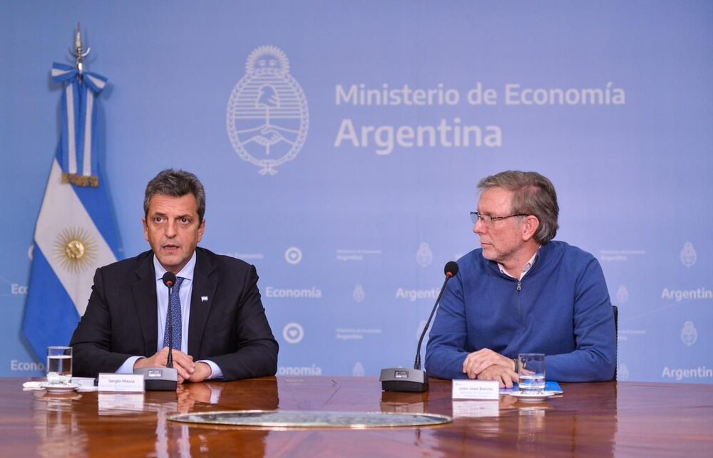 El ministro de Economía y el secretario de Agricultura de Argentina El ministro de Economía y el secretario de Agricultura de Argentina