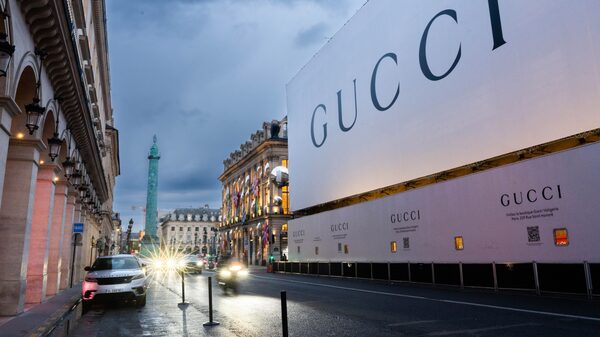 Kering, propietaria de Gucci, augura un primer trimestre difícil para el sector del lujo Kering, propietaria de Gucci, augura un primer trimestre difícil para el sector del lujo