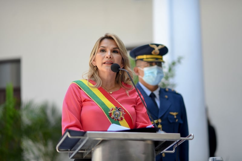 Jeanine Añez. Jeanine Añez.