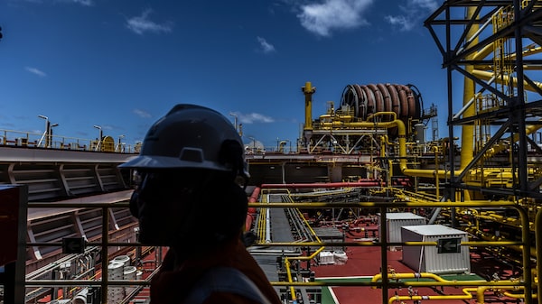 Petrobras opera megaplataformas acima da capacidade e atinge produção recorde Petrobras opera megaplataformas acima da capacidade e atinge produção recorde
