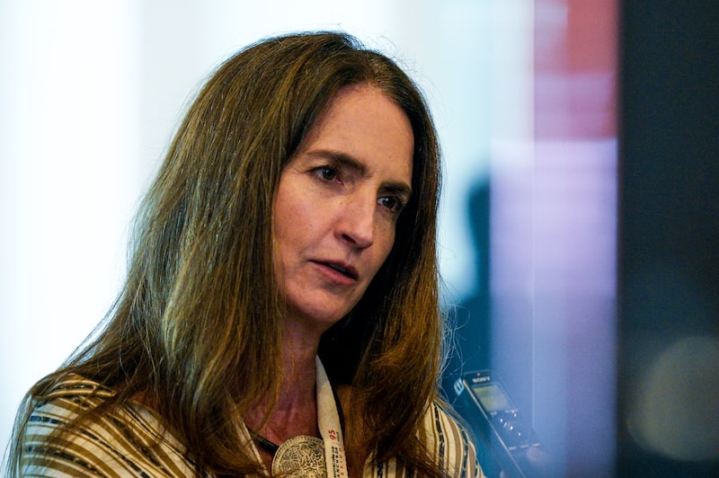 El banco suizo Credit Suisse recibirá EUR$51.000 millones en créditos del Banco Nacional Suizo tras su desplome en la bolsa a causa de la quiebra de Silicon Valley Bank. El banco suizo Credit Suisse recibirá EUR$51.000 millones en créditos del Banco Nacional Suizo tras su desplome en la bolsa a causa de la quiebra de Silicon Valley Bank.