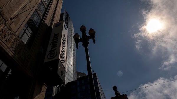 Twitter Bonds Signal Skepticism That Elon Musk’s Takeover Bid Will Succeed Twitter Bonds Signal Skepticism That Elon Musk’s Takeover Bid Will Succeed