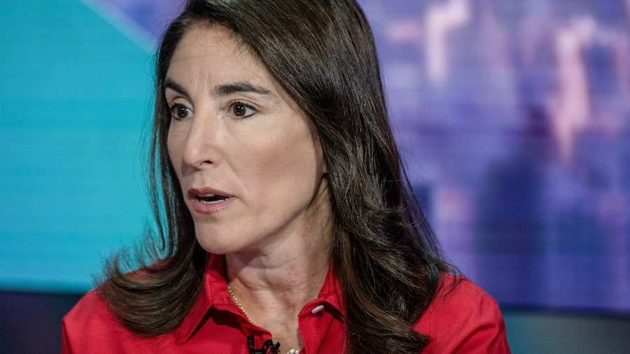 Hammack, de la Fed, apuesta por la paciencia y anticipa tasas estables por más tiempo Hammack, de la Fed, apuesta por la paciencia y anticipa tasas estables por más tiempo