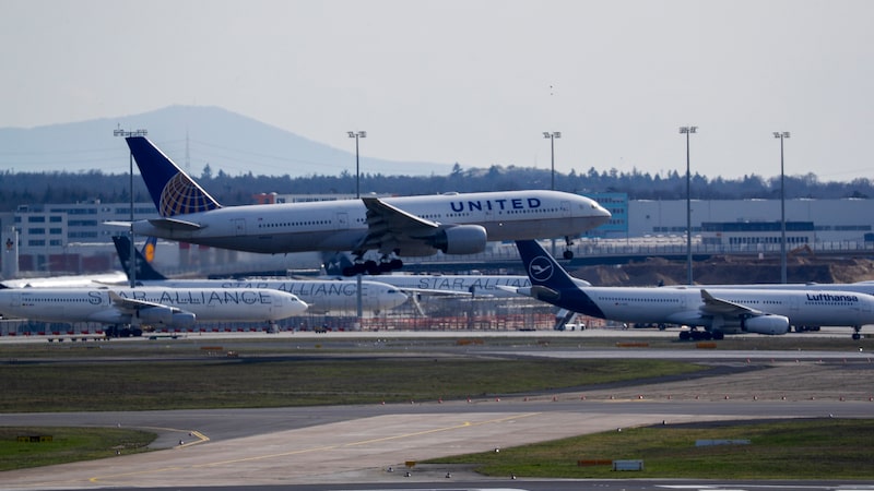 United Air ve riesgo de aumento en el costo del combustible y dice que la aerolínea está preparada United Air ve riesgo de aumento en el costo del combustible y dice que la aerolínea está preparada