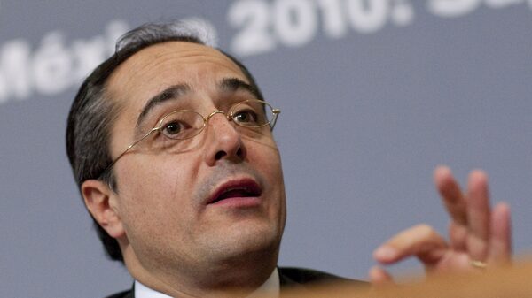 Jorge Alegría regresa a la Bolsa Mexicana como CEO tras salida de Oriol Bosch Jorge Alegría regresa a la Bolsa Mexicana como CEO tras salida de Oriol Bosch