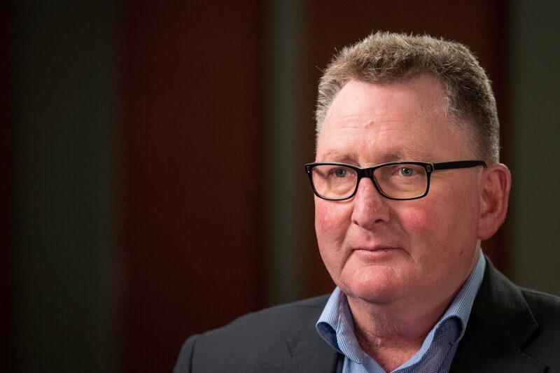 Adrian Orr, gobernador Banco de la Reserva de Nueva Zelanda, hace una pausa durante una entrevista en la televisión Bloomberg en San Francisco, California, Estados Unidos, el jueves 14 de noviembre de 2019. Orr dijo que los tipos de interés deben permanecer bajos durante mucho tiempo. Adrian Orr, gobernador Banco de la Reserva de Nueva Zelanda, hace una pausa durante una entrevista en la televisión Bloomberg en San Francisco, California, Estados Unidos, el jueves 14 de noviembre de 2019. Orr dijo que los tipos de interés deben permanecer bajos durante mucho tiempo.