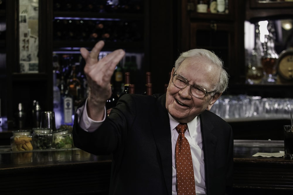Annual Charity Lunch With Warren Buffett At Smith & Wollensky Annual Charity Lunch With Warren Buffett At Smith & Wollensky