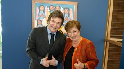 Directora del FMI revela que ayuda financiera de EE.UU. a Argentina podría incluir el uso de DEG Directora del FMI revela que ayuda financiera de EE.UU. a Argentina podría incluir el uso de DEG