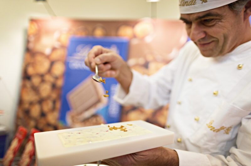 Os aumentos de preços continuarão este ano devido aos preços mais altos do cacau, disse um porta-voz da Lindt Os aumentos de preços continuarão este ano devido aos preços mais altos do cacau, disse um porta-voz da Lindt