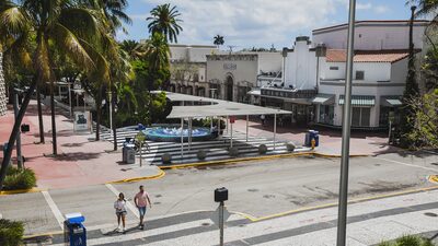 Calçadão de Miami acumula imóveis vagos. Um empresário agora quer revitalizar o local Calçadão de Miami acumula imóveis vagos. Um empresário agora quer revitalizar o local