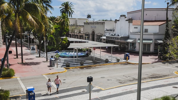 Calçadão de Miami acumula imóveis vagos. Um empresário agora quer revitalizar o local Calçadão de Miami acumula imóveis vagos. Um empresário agora quer revitalizar o local