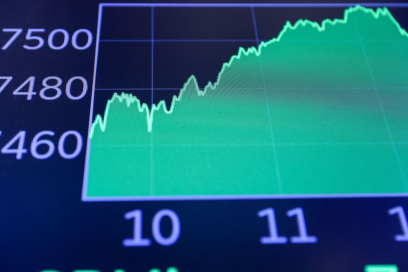 Un gráfico del S&P 500 en el parqué de la Bolsa de Nueva York (NYSE), en Nueva York (EE. UU.), el jueves 14 de mayo de 2026. Un gráfico del S&P 500 en el parqué de la Bolsa de Nueva York (NYSE), en Nueva York (EE. UU.), el jueves 14 de mayo de 2026.
