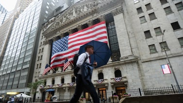 Futuros de Wall Street retroceden durante feriado, mientras el petróleo supera los US$98 Futuros de Wall Street retroceden durante feriado, mientras el petróleo supera los US$98
