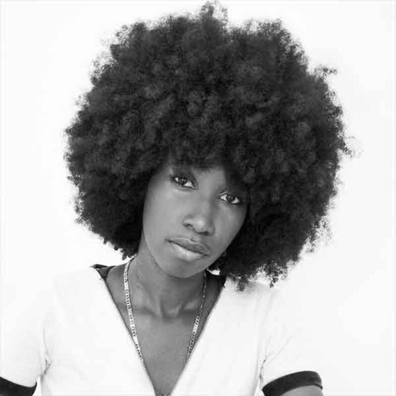 Karine Oliveira Karine Oliveira