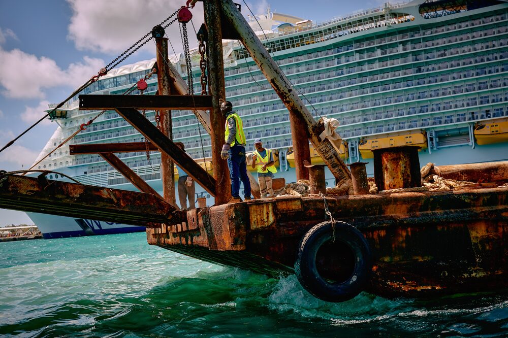 Transporte de equipo a Paradise Island Transporte de equipo a Paradise Island