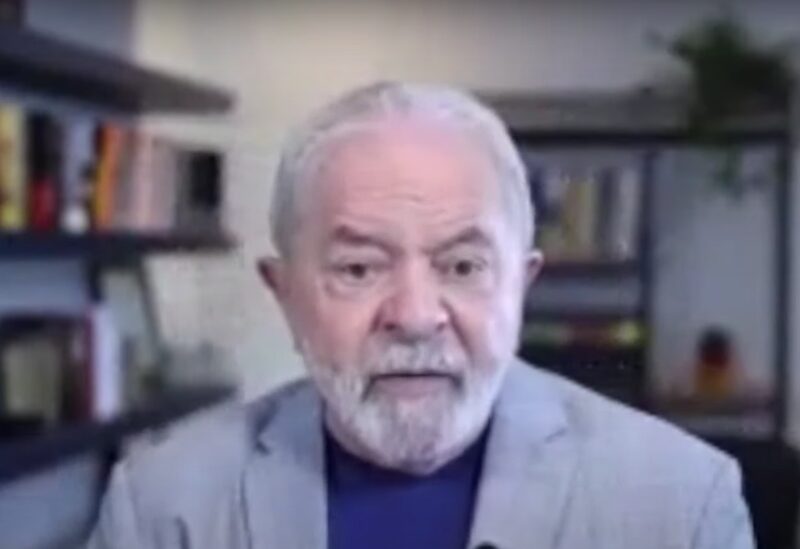 Lula em entrevista à rádio Banda B, de Curitiba Lula em entrevista à rádio Banda B, de Curitiba