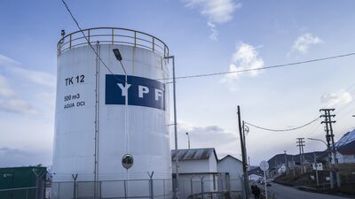 Milei sofre revés legal de US$ 16 bi nos EUA e juíza ordena entrega de 51% da YPF Milei sofre revés legal de US$ 16 bi nos EUA e juíza ordena entrega de 51% da YPF