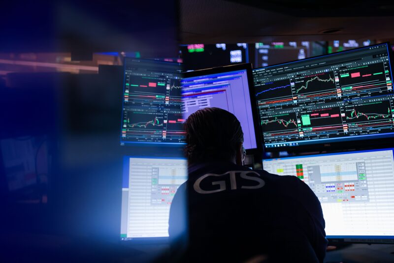 S&P 500 Hits All-Time Highs As Earnings Roll In S&P 500 Hits All-Time Highs As Earnings Roll In