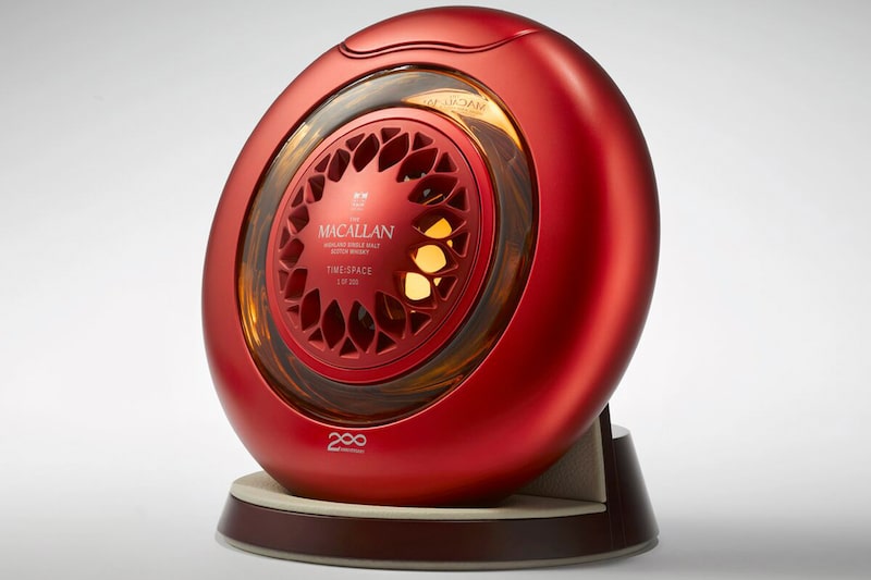 Edição especial é vendida em uma garrafa dupla em formato circular Edição especial é vendida em uma garrafa dupla em formato circular