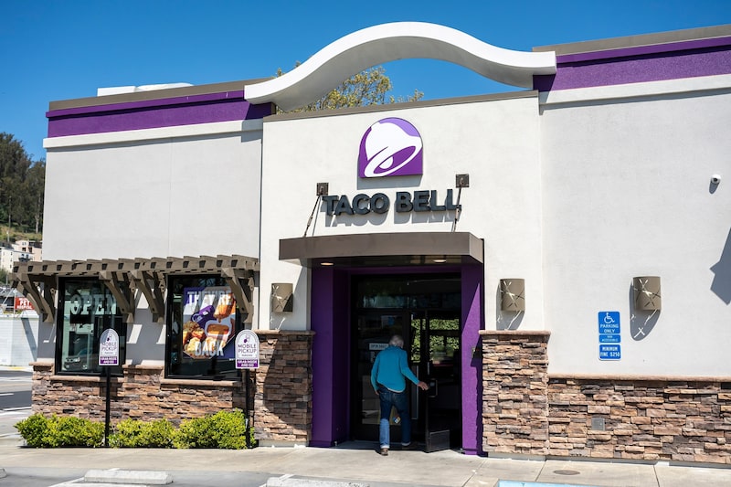 Un restaurante Taco Bell en El Cerrito, California. Fotógrafo: David Paul Morris/Bloomberg. Un restaurante Taco Bell en El Cerrito, California. Fotógrafo: David Paul Morris/Bloomberg.