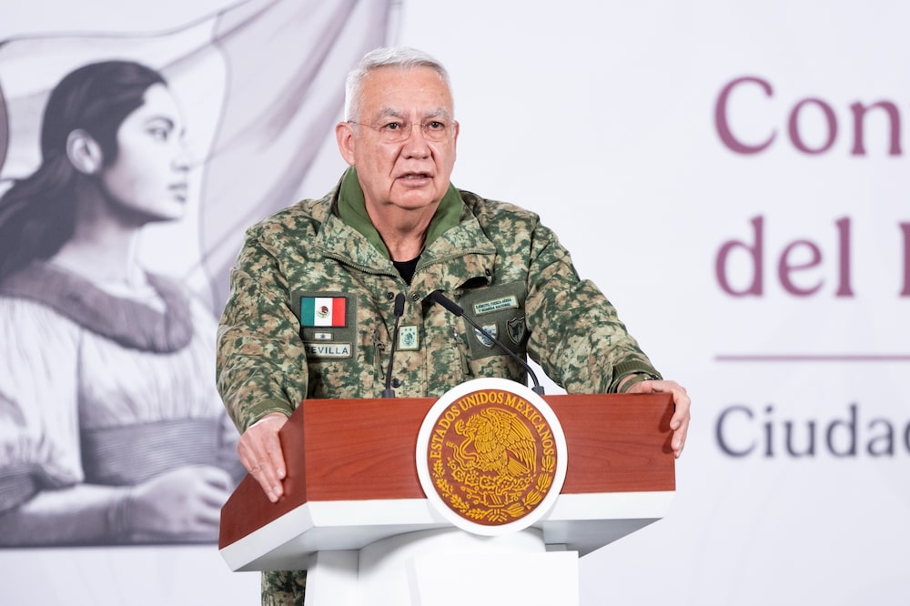 Ricardo Trevilla Trejo, secretario de la Defensa, reporta el operativo en el que fue abatido Rubén Oseguera Cervantes, alias ‘El Mencho’, durante la conferencia matutina del lunes 23 de febrero de 2026, en Ciudad de México. Ricardo Trevilla Trejo, secretario de la Defensa, reporta el operativo en el que fue abatido Rubén Oseguera Cervantes, alias ‘El Mencho’, durante la conferencia matutina del lunes 23 de febrero de 2026, en Ciudad de México.