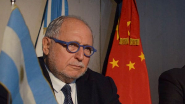 Exembajador argentino en EE.UU. y China valora auxilio, pero rechaza condicionamiento de Trump Exembajador argentino en EE.UU. y China valora auxilio, pero rechaza condicionamiento de Trump