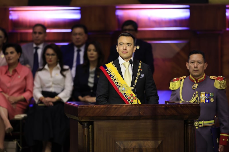 Presidente de Ecuador anuncia “gran compra de medicinas” a países como la India. Presidente de Ecuador anuncia “gran compra de medicinas” a países como la India.