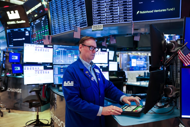 A trader works on the floor of the New York Stock Exchange (NYSE) in New York, US, on Tuesday, May 26, 2026. Wall Street kicked off the holiday-shortened week with stocks joining bonds higher as hopes for a peace deal between the US and Iran overshadowed military strikes in the Persian Gulf. Photographer: Michael Nagle/Bloomberg A trader works on the floor of the New York Stock Exchange (NYSE) in New York, US, on Tuesday, May 26, 2026. Wall Street kicked off the holiday-shortened week with stocks joining bonds higher as hopes for a peace deal between the US and Iran overshadowed military strikes in the Persian Gulf. Photographer: Michael Nagle/Bloomberg