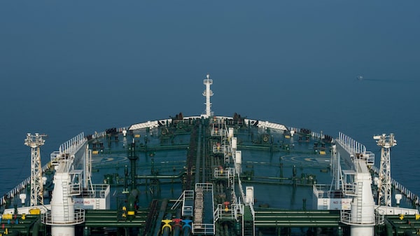 Índia negocia com Irã passagem segura para navios pelo Estreito de Ormuz, dizem fontes Índia negocia com Irã passagem segura para navios pelo Estreito de Ormuz, dizem fontes