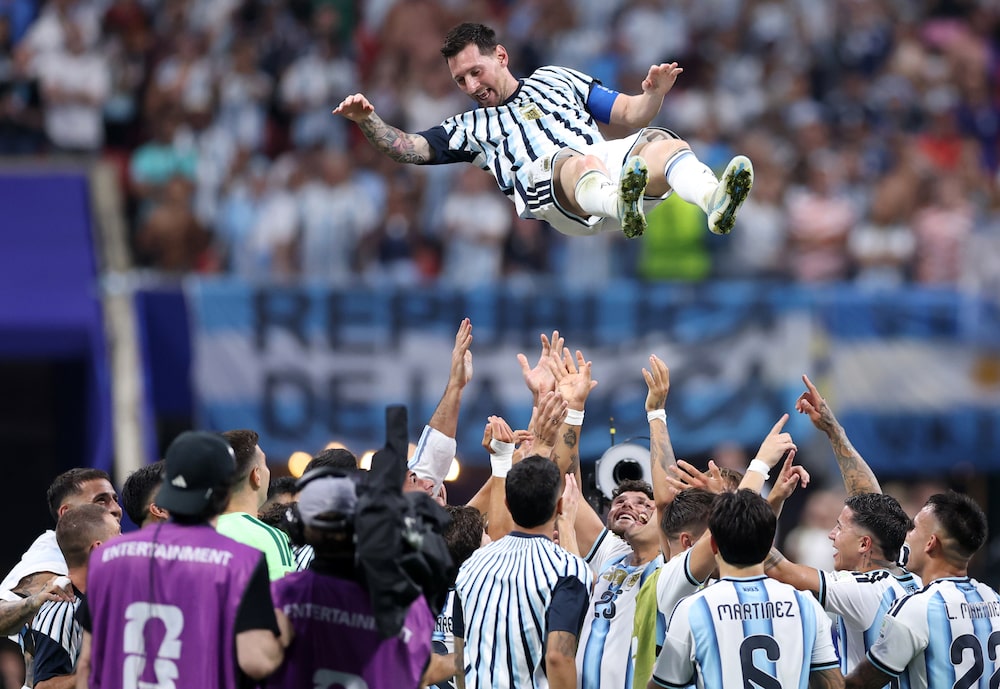 Os números têm levado alguns observadores, incluindo a superestrela sueca aposentada Zlatan Ibrahimović, comentarista da Fox Sports, a especular sobre um potencial retorno de Messi em 2030. Os números têm levado alguns observadores, incluindo a superestrela sueca aposentada Zlatan Ibrahimović, comentarista da Fox Sports, a especular sobre um potencial retorno de Messi em 2030.
