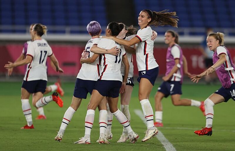 Federação afirma se comprometer com o pagamento de salários iguais no futuro Federação afirma se comprometer com o pagamento de salários iguais no futuro