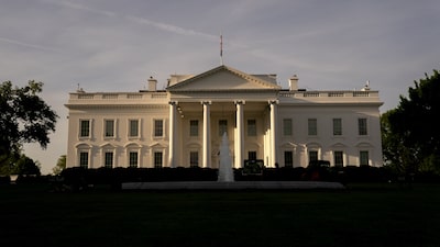 La Casa Blanca avanza para entregar la IA Mythos de Anthropic a agencias federales La Casa Blanca avanza para entregar la IA Mythos de Anthropic a agencias federales