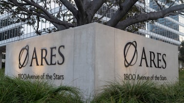 Ares y Apollo limitan retiros y exponen la tensión creciente en el crédito privado Ares y Apollo limitan retiros y exponen la tensión creciente en el crédito privado