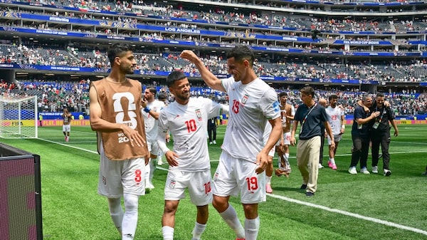 Estados Unidos concede un día más a la selección de fútbol de Irán antes del partido del Mundial Estados Unidos concede un día más a la selección de fútbol de Irán antes del partido del Mundial