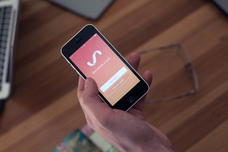 Alrededor del 22% de los argentinos entre 18 y 25 años tiene una tarjeta Ualá, según datos de la empresa. Alrededor del 22% de los argentinos entre 18 y 25 años tiene una tarjeta Ualá, según datos de la empresa.