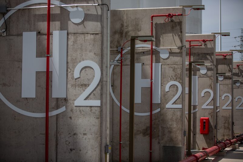 Iberdola's Puertollano green hydrogen plant can supply 3,000 tons of hydrogen annually. Iberdola's Puertollano green hydrogen plant can supply 3,000 tons of hydrogen annually.