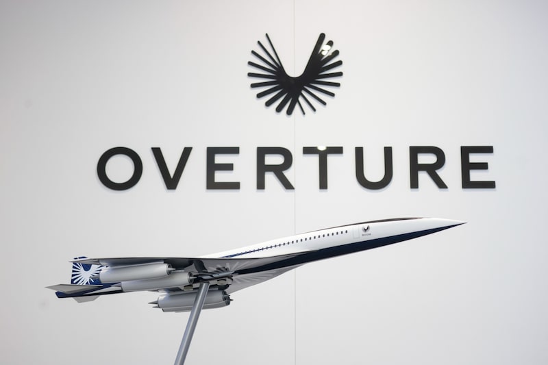 Un modelo del avión supersónico Overture Un modelo del avión supersónico Overture