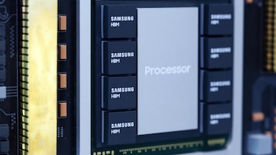 Samsung quiere liderar la carrera de chips de IA y empieza a comercializar el HBM4 Samsung quiere liderar la carrera de chips de IA y empieza a comercializar el HBM4