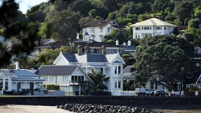 Nova Zelândia tenta atrair milionários e libera venda de mansões para estrangeiros Nova Zelândia tenta atrair milionários e libera venda de mansões para estrangeiros