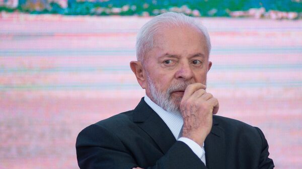 Após fraude no INSS, temor com corrupção dispara no Brasil; popularidade de Lula cai Após fraude no INSS, temor com corrupção dispara no Brasil; popularidade de Lula cai