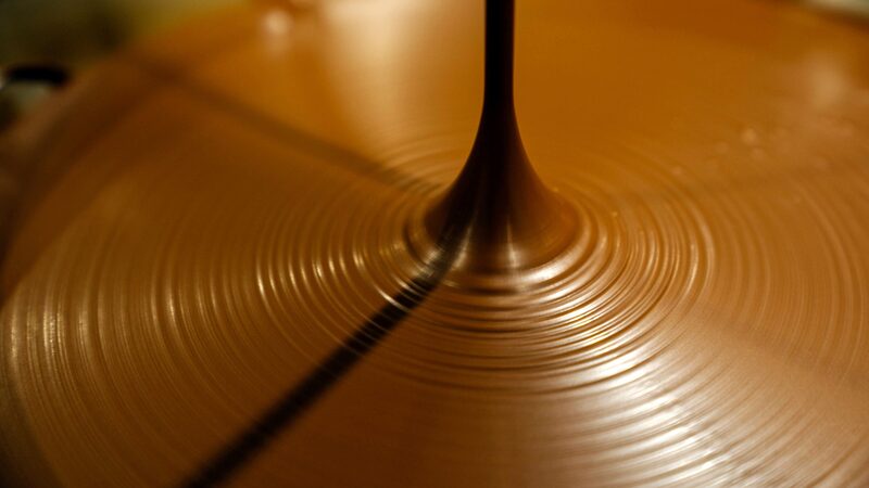 Fabricantes de chocolate se preparam para aderir a regras da UE contra o desmatamento Fabricantes de chocolate se preparam para aderir a regras da UE contra o desmatamento