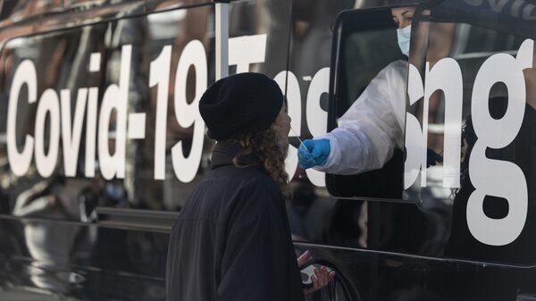 Nova York eleva nível de alerta para covid e volta a recomendar uso de máscara Nova York eleva nível de alerta para covid e volta a recomendar uso de máscara