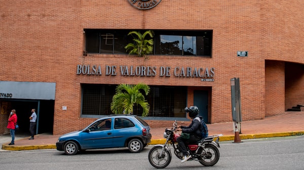 Bolsa de Valores de Caracas despierta el interés de las empresas tras años de estancamiento Bolsa de Valores de Caracas despierta el interés de las empresas tras años de estancamiento