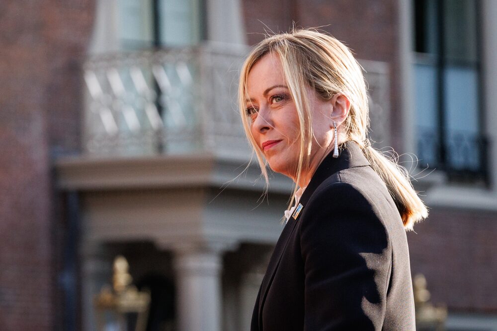 Meloni enfrenta divisiones internas mientras se acerca un periodo electoral clave, con diferencias marcadas entre la Liga y Forza Italia. Meloni enfrenta divisiones internas mientras se acerca un periodo electoral clave, con diferencias marcadas entre la Liga y Forza Italia.