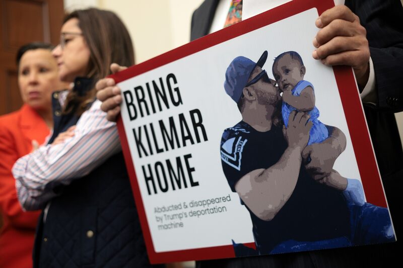 Una foto de Kilmar Abrego García durante una conferencia de prensa para hablar sobre su arresto y deportación en Washington, DC, el 9 de abril. Una foto de Kilmar Abrego García durante una conferencia de prensa para hablar sobre su arresto y deportación en Washington, DC, el 9 de abril.