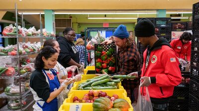 El cierre del Gobierno de EE.UU. cumple un mes y deja sin servicios a millones de personas El cierre del Gobierno de EE.UU. cumple un mes y deja sin servicios a millones de personas