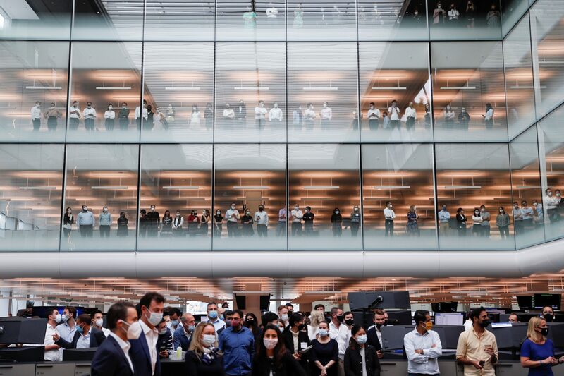 Goldman Sachs traz funcionários de volta para a sede em Londres Goldman Sachs traz funcionários de volta para a sede em Londres